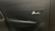 Peugeot 208 1.2 PureTech 100 Active Premium 5dr Petrol Hatchback